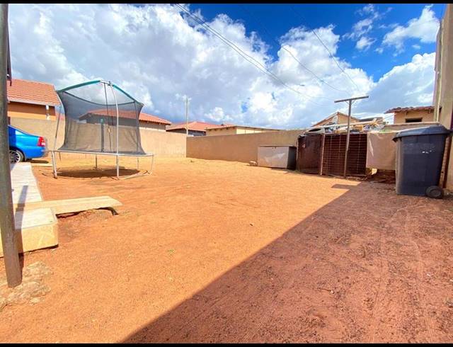 2 BEDROOM HOUSE FOR SALE IN PROTEA GLEN